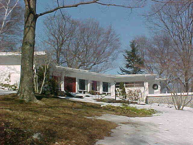 Building photograph for 133 UNDERMOUNTAIN ROAD